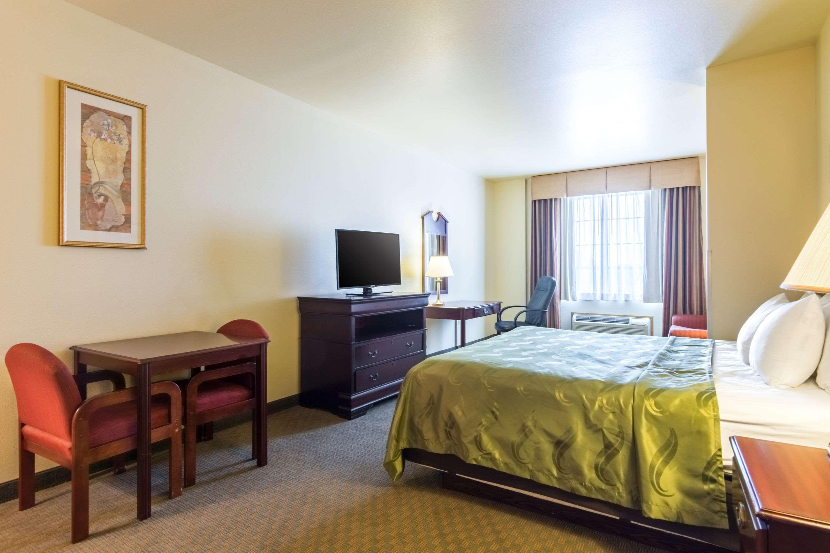 Quality Inn & Suites Of Alma - Northeast From Fort Smith Exteriör bild