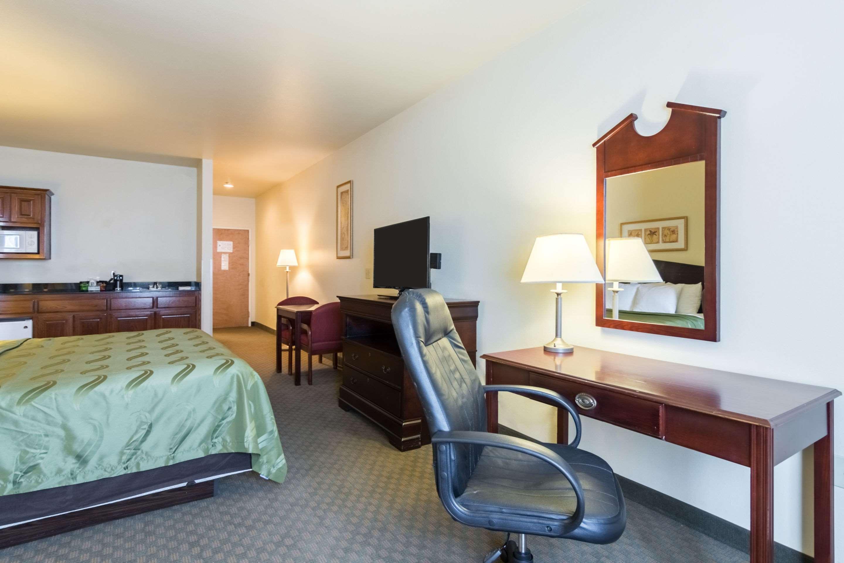 Quality Inn & Suites Of Alma - Northeast From Fort Smith Exteriör bild